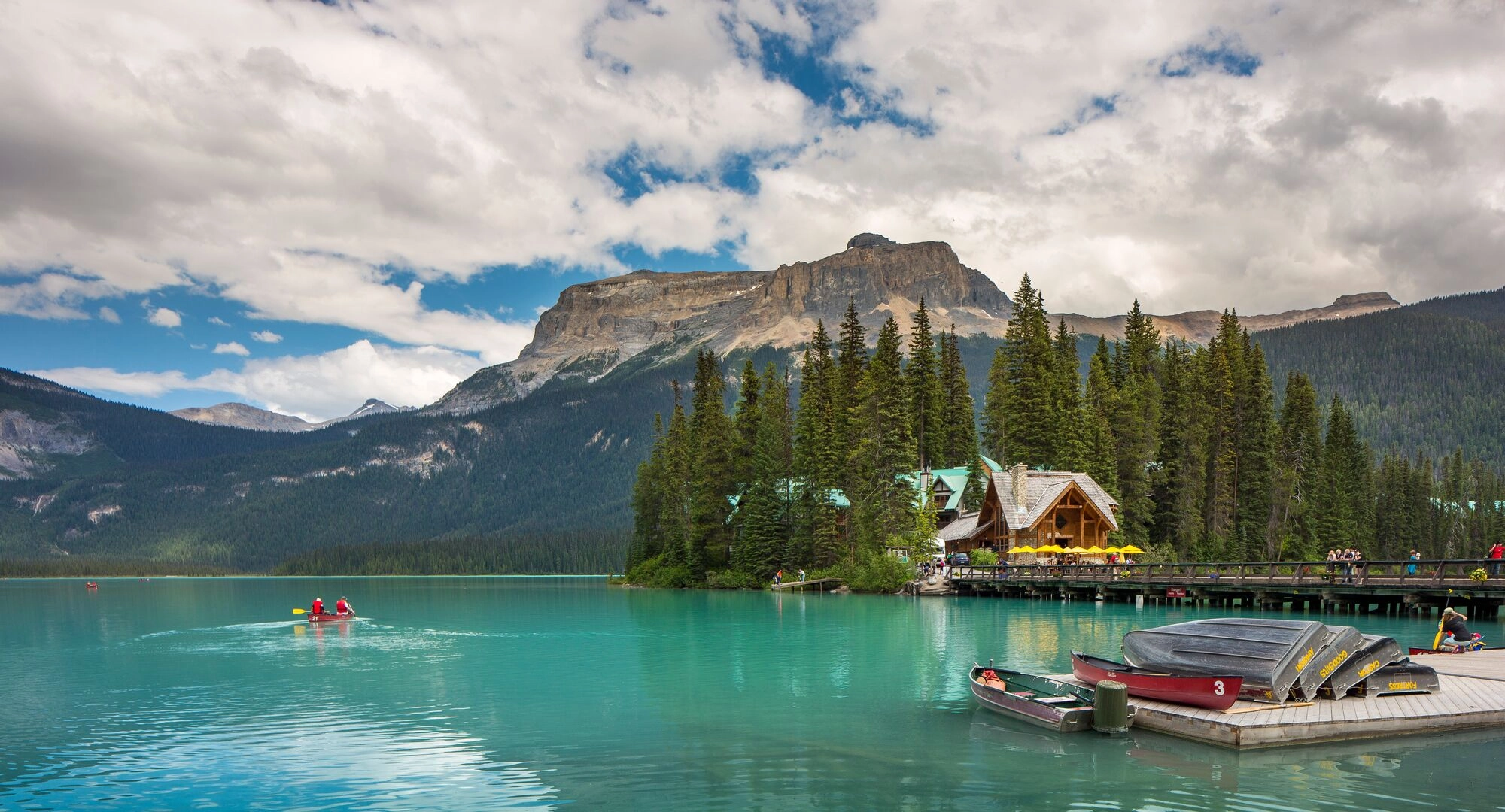 Take a hire around Emerald Lake during road trips across Canada