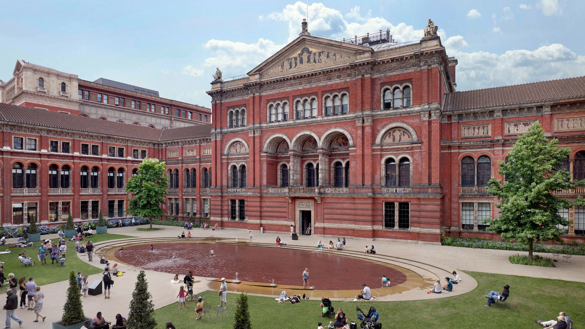 One of the best tips for traveling to London is to visit the Victoria and Albert Museum