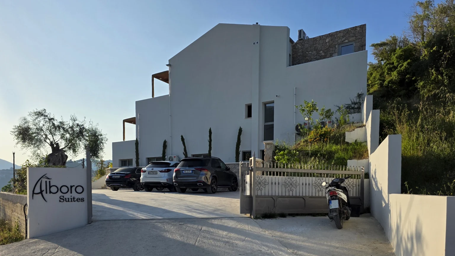 Alboro Seaside Suites, Parga — Honest Review of a Greek Seaside Hotel